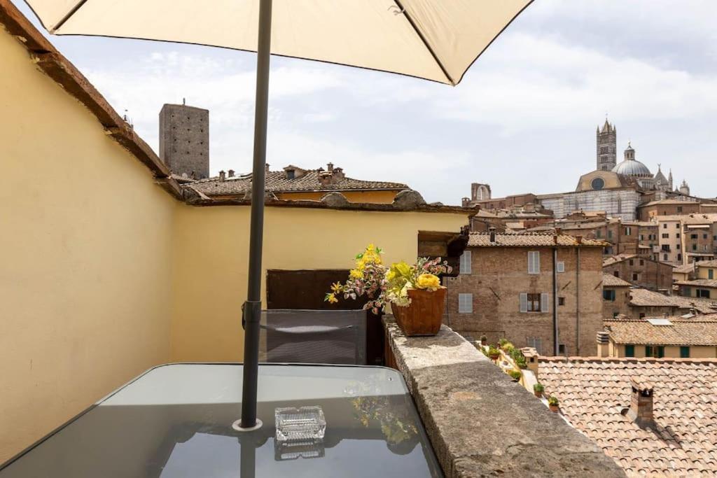 Appartamento Panoramic Lovely Time Siena Esterno foto